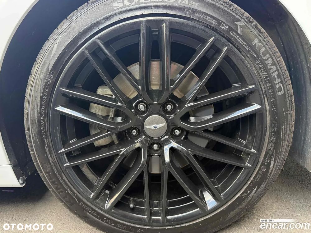 Genesis G70 - 7
