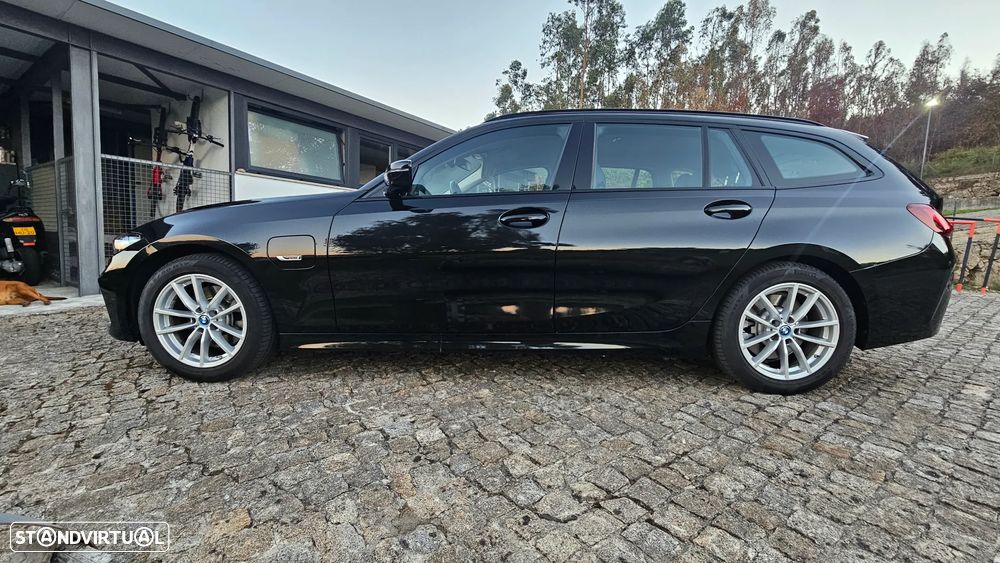BMW 330 e Touring Line Sport Auto - 55