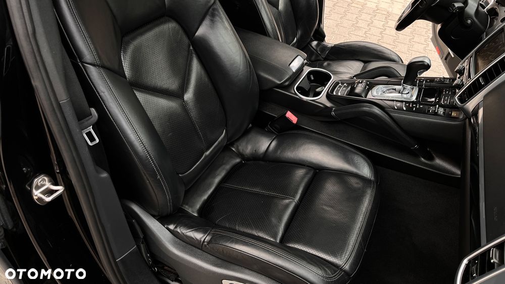 Porsche Cayenne - 20