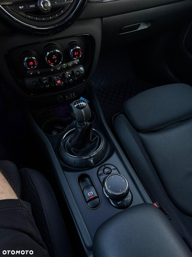 MINI Clubman Cooper D - 24