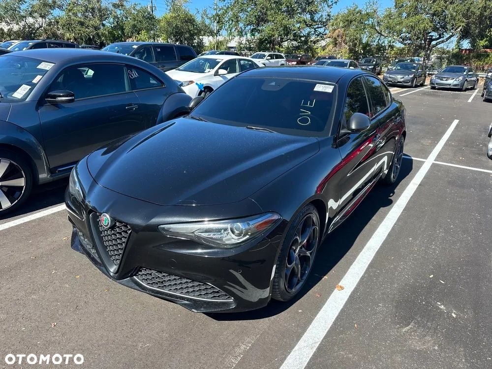 Alfa Romeo Giulia 2.0 Turbo 16V AT8 Veloce - 2