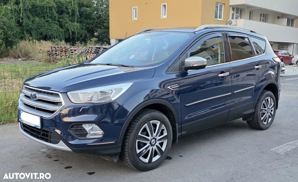 Ford Kuga - 1
