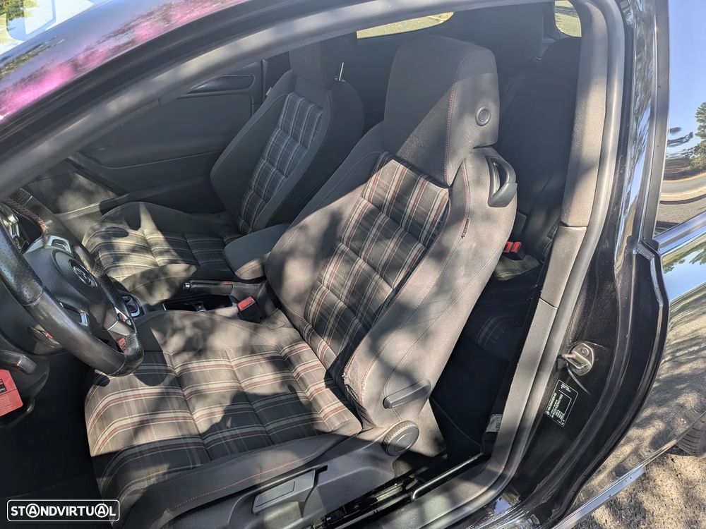 VW Golf 2.0 GTI DSG - 5