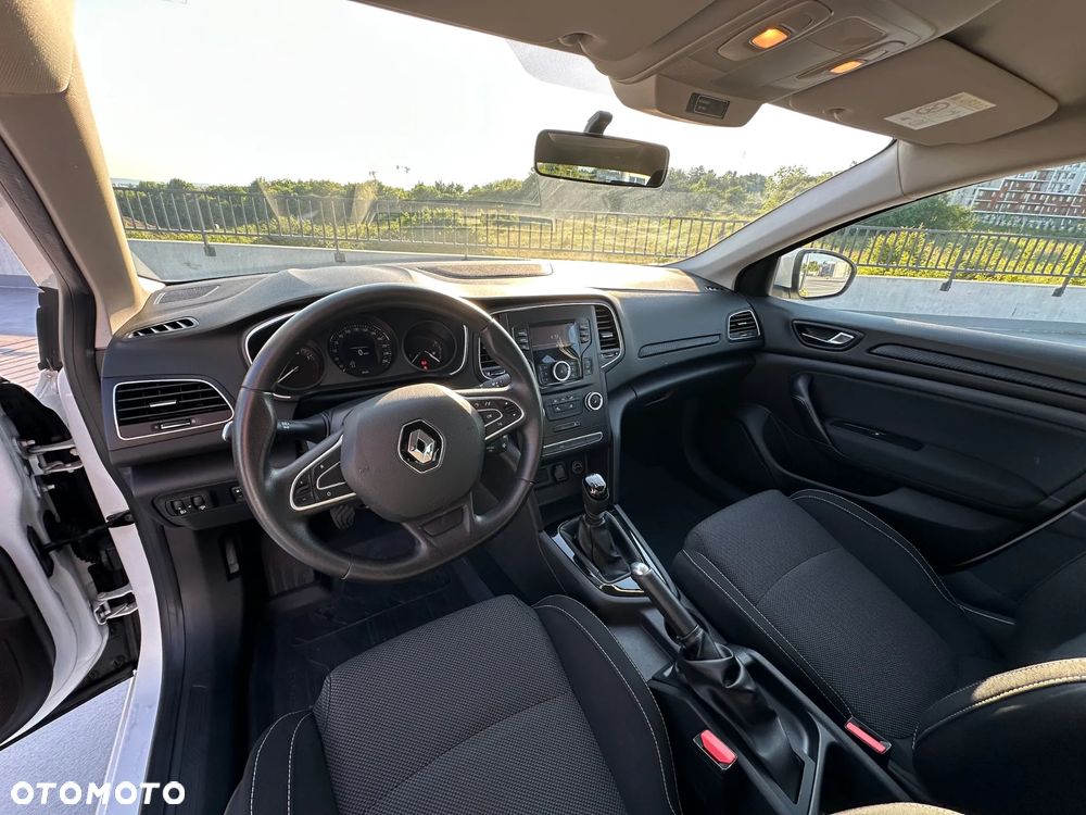 Renault Megane 1.6 SCe Life - 10