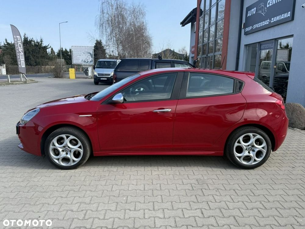 Alfa Romeo Giulietta 2.0 JTDM - 11
