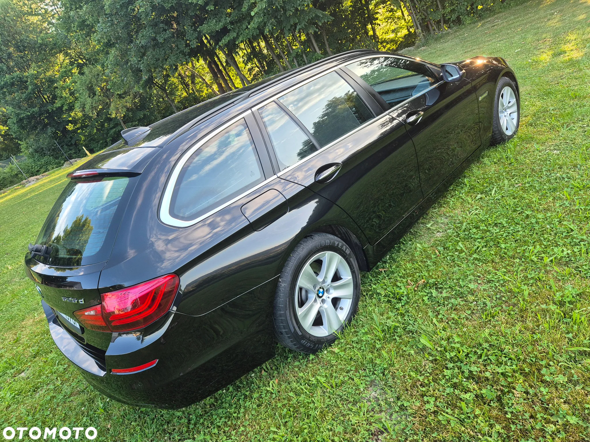 BMW Seria 5 525d xDrive Touring - 6