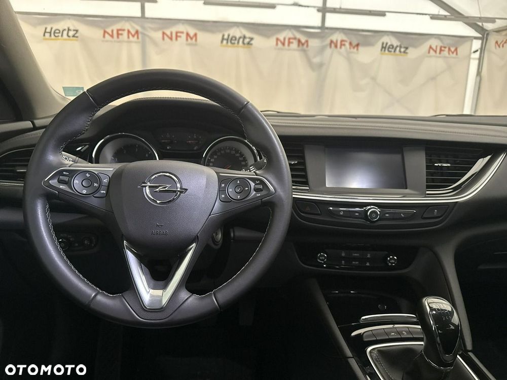 Opel Insignia - 15