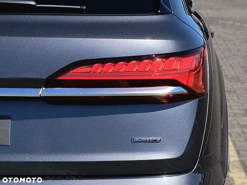 Audi Q7 - 7