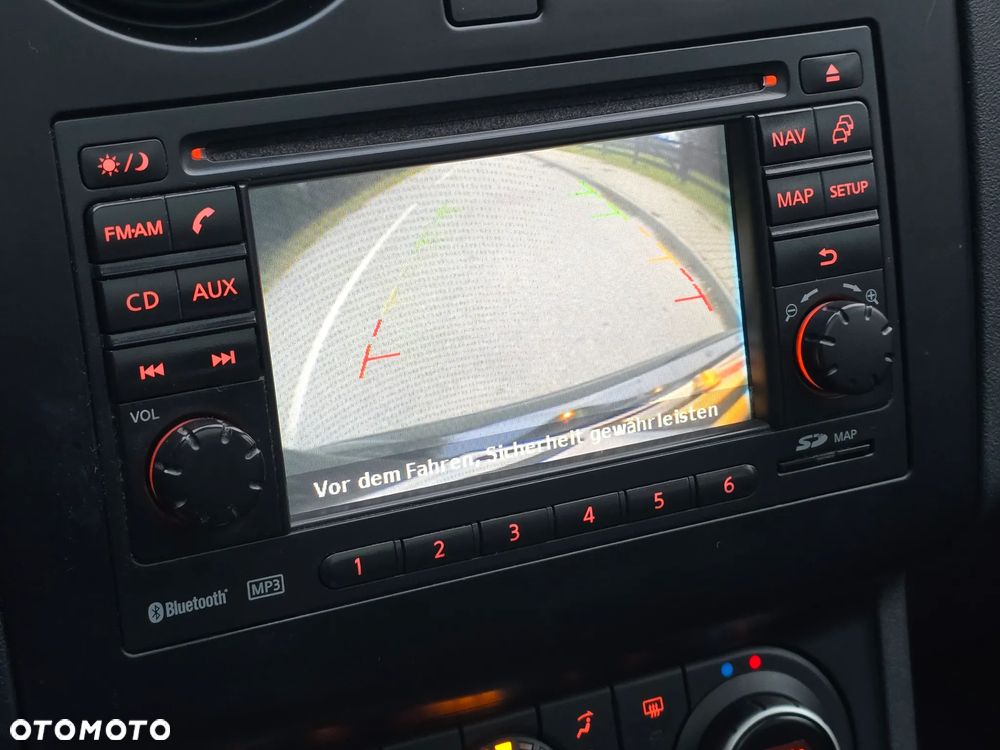 Nissan Qashqai 2.0 4x4 Tekna - 8