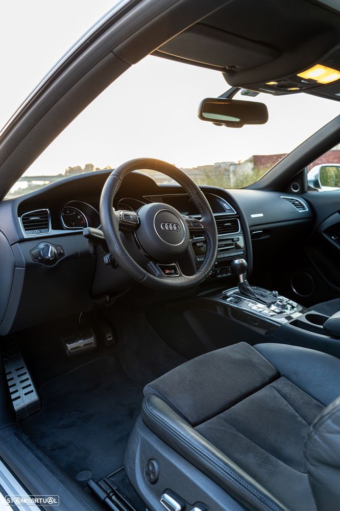 Audi RS5 4.2 FSi quattro S tronic - 11