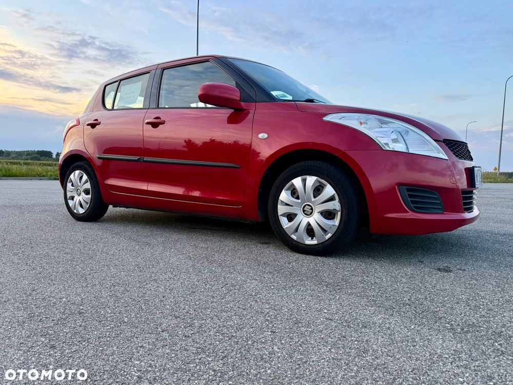 Suzuki Swift - 4