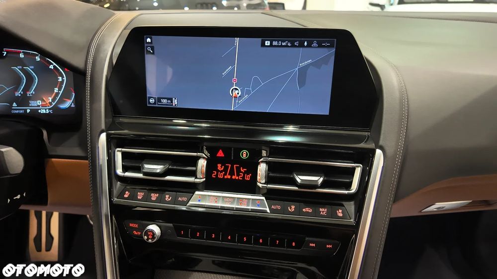 BMW Seria 8 M850i xDrive - 38