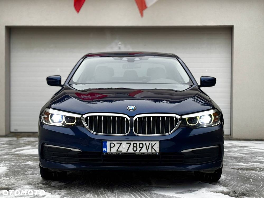 BMW Seria 5 520d xDrive Luxury Line - 3