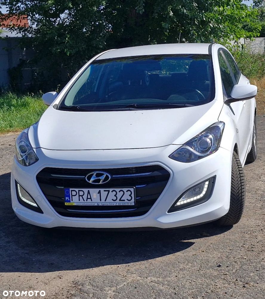 Hyundai i30 blue 1.6 CRDi Trend - 1