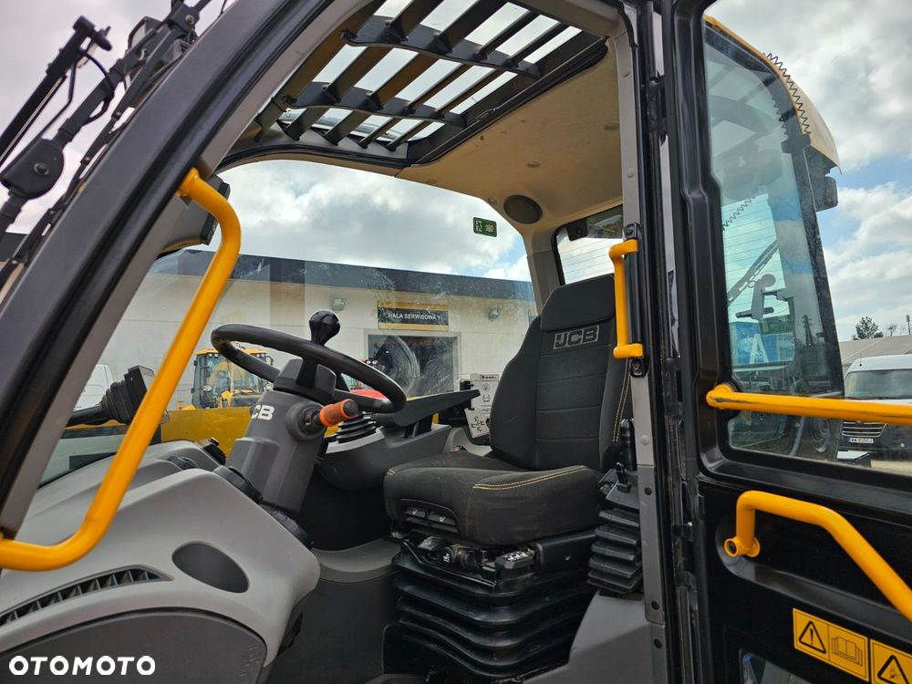 JCB 542-70 Agri - 10