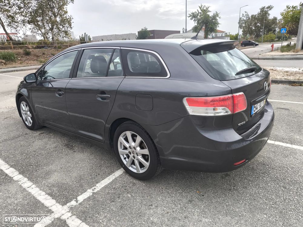 Toyota Avensis SW - 4