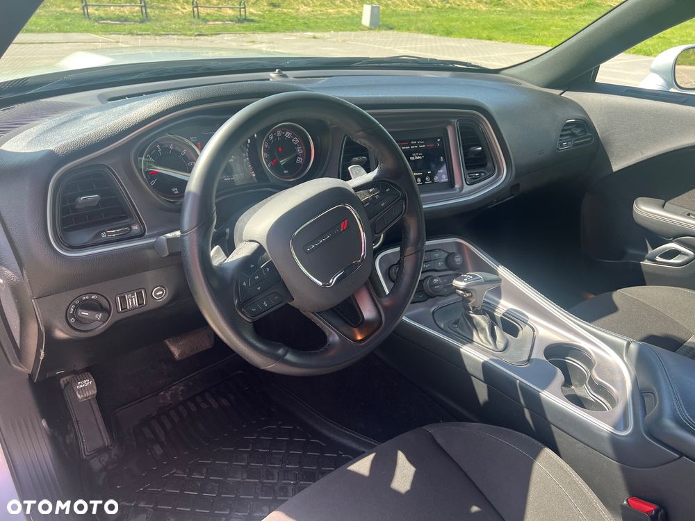 Dodge Challenger - 6