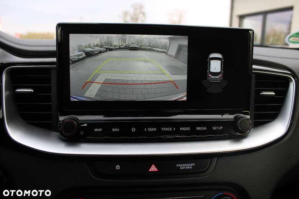 Kia XCeed - 32