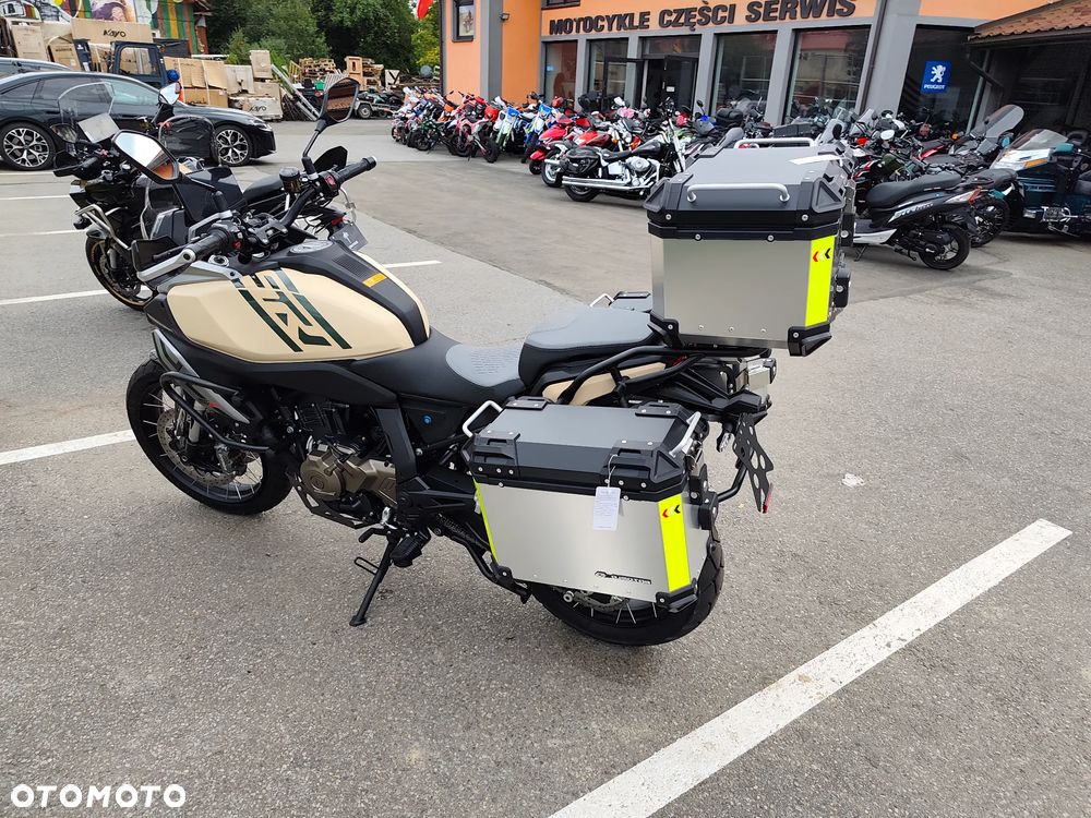 QJMOTOR SRT 600SX - 9
