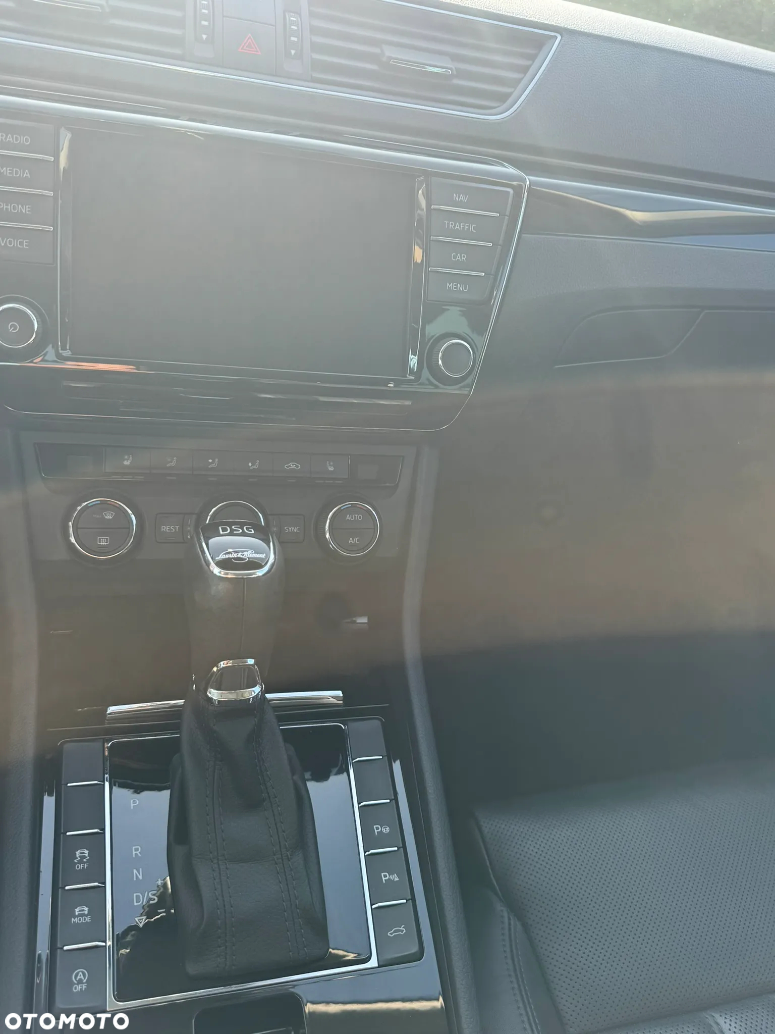 Skoda Superb 2.0 TDI L&K DSG - 10