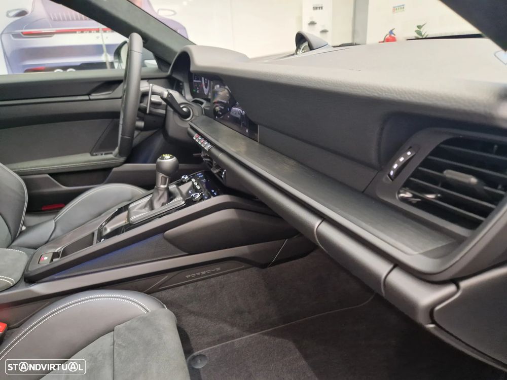 Porsche 911 (992) GT3 PDK - 26