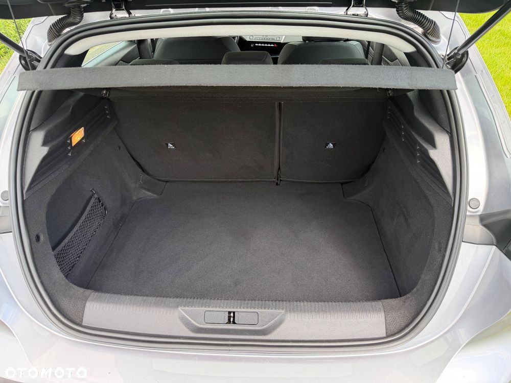 Peugeot 308 PureTech 130 GPF EAT8 Stop & Start Allure Business-Paket - 13