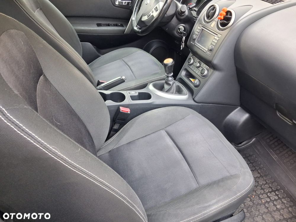 Nissan Qashqai - 10