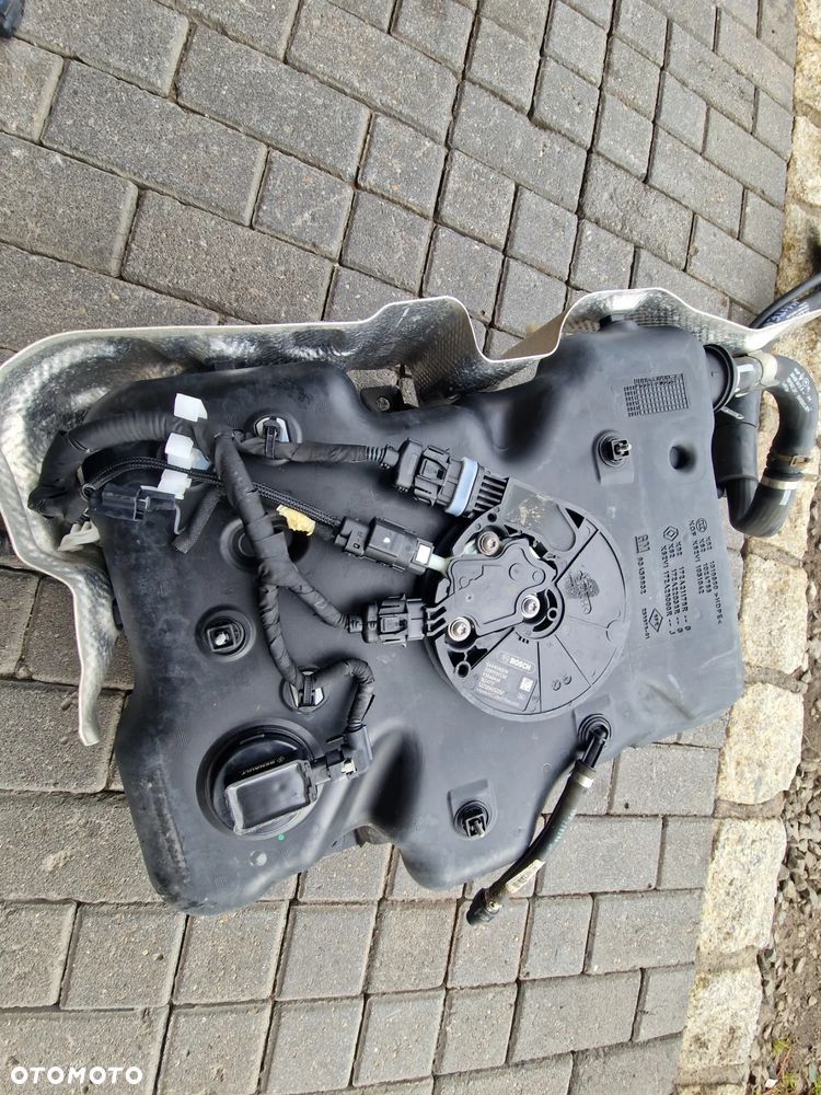 ZBIORNIK ADBLUE RENAULT MASTER IV 2022r 208993933R - 12