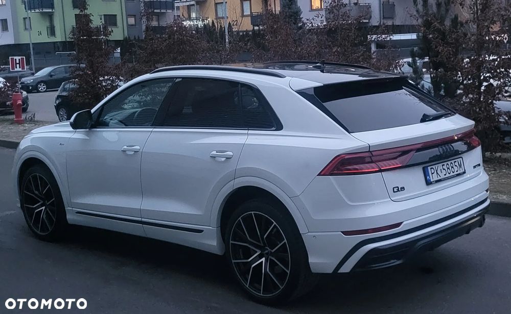 Audi Q8 - 9