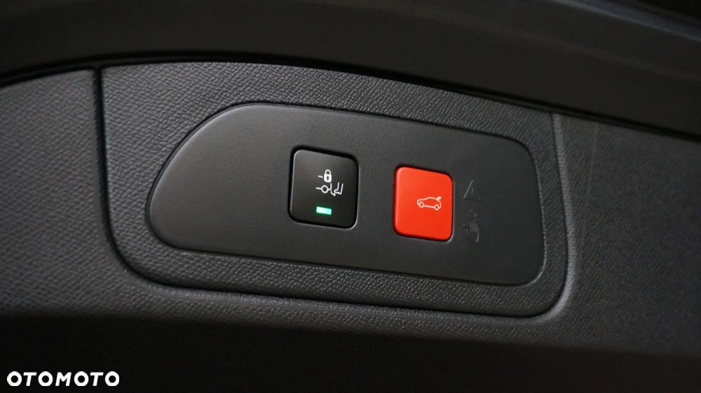 DS Automobiles DS 7 Crossback 2.0 BlueHDi Performance Line + - 6