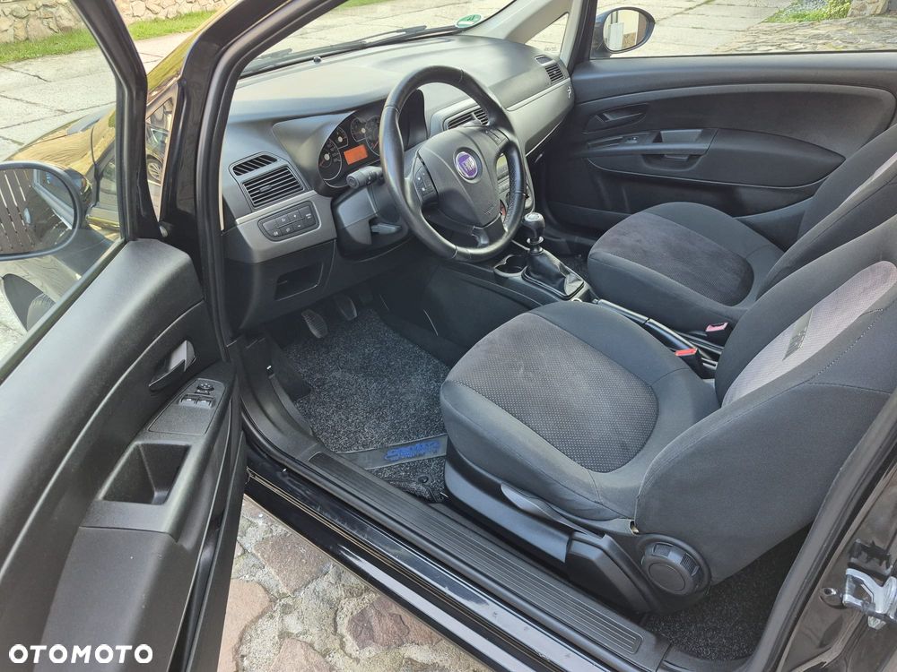 Fiat Punto - 16