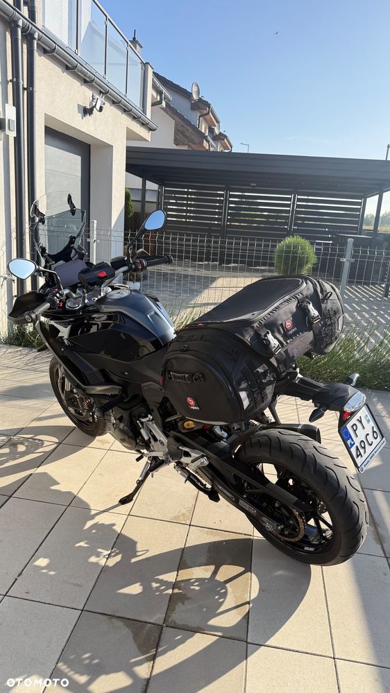 BMW F - 26
