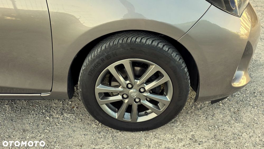 Toyota Yaris 1.33 Premium - 16