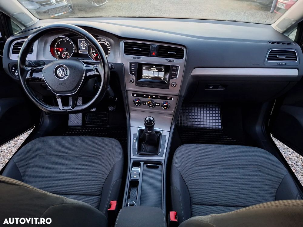 Volkswagen Golf - 14