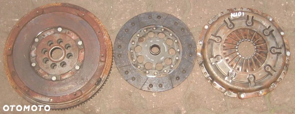 SEAT EXEO 1.8 TFSI koło dwumasowe dwumasa sprzęgło 06H141031 - 1