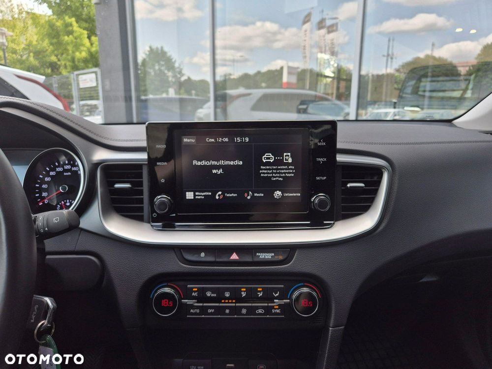 Kia Ceed 1.5 T-GDI M - 22