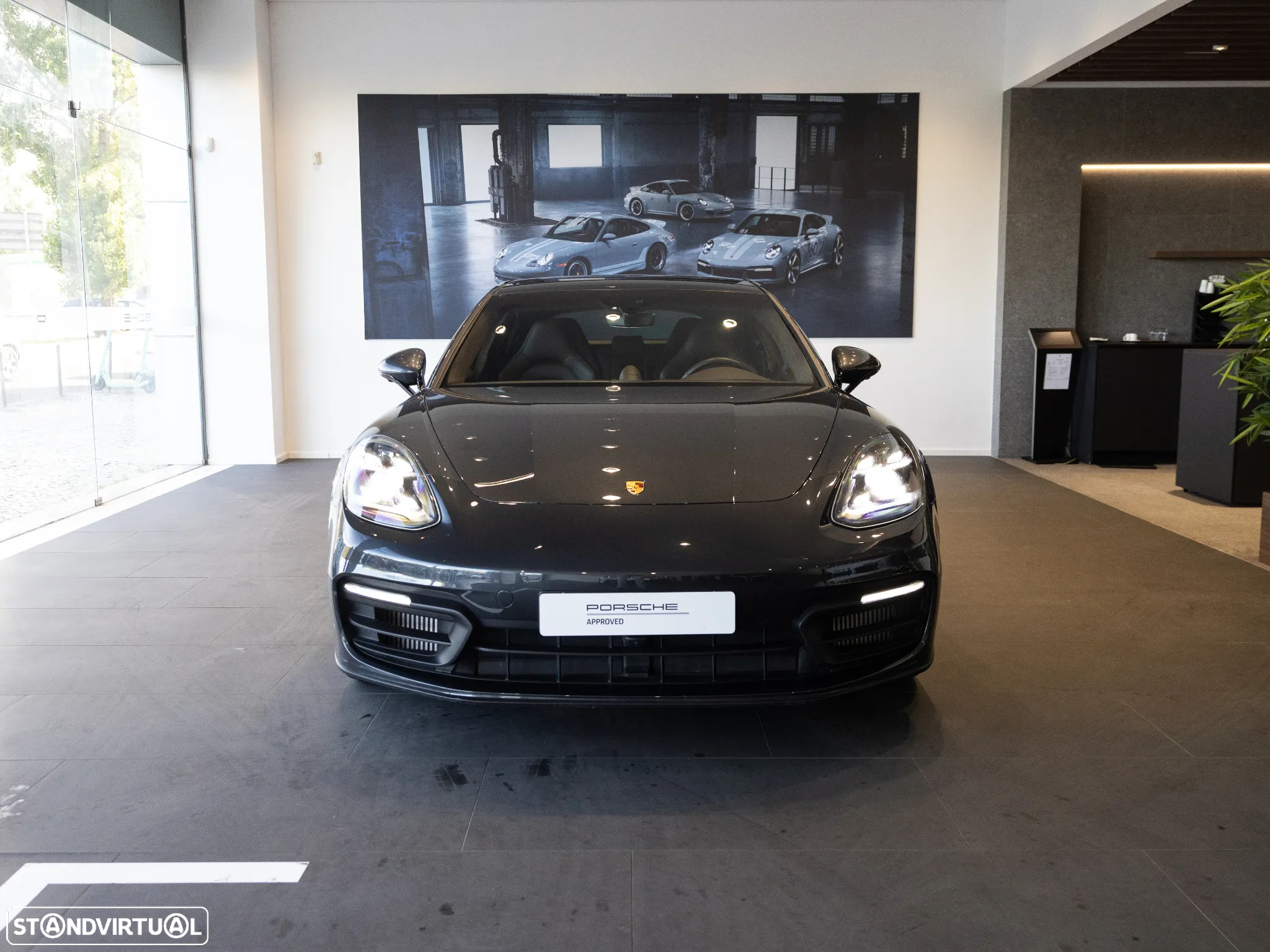 Porsche Panamera 4 E-Hybrid Platinum Edition - 8