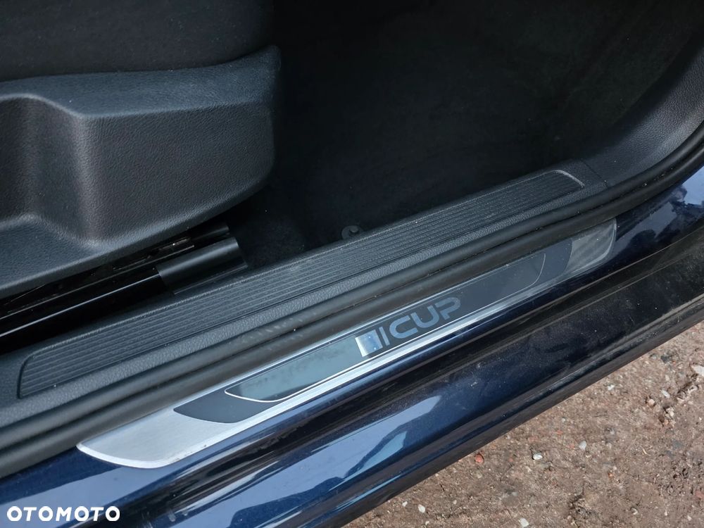 Volkswagen Golf 1.6 TDI BlueMotion Technology DSG Cup - 20