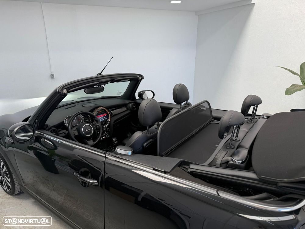 MINI Cabrio Cooper Premium Plus Essential Auto - 19