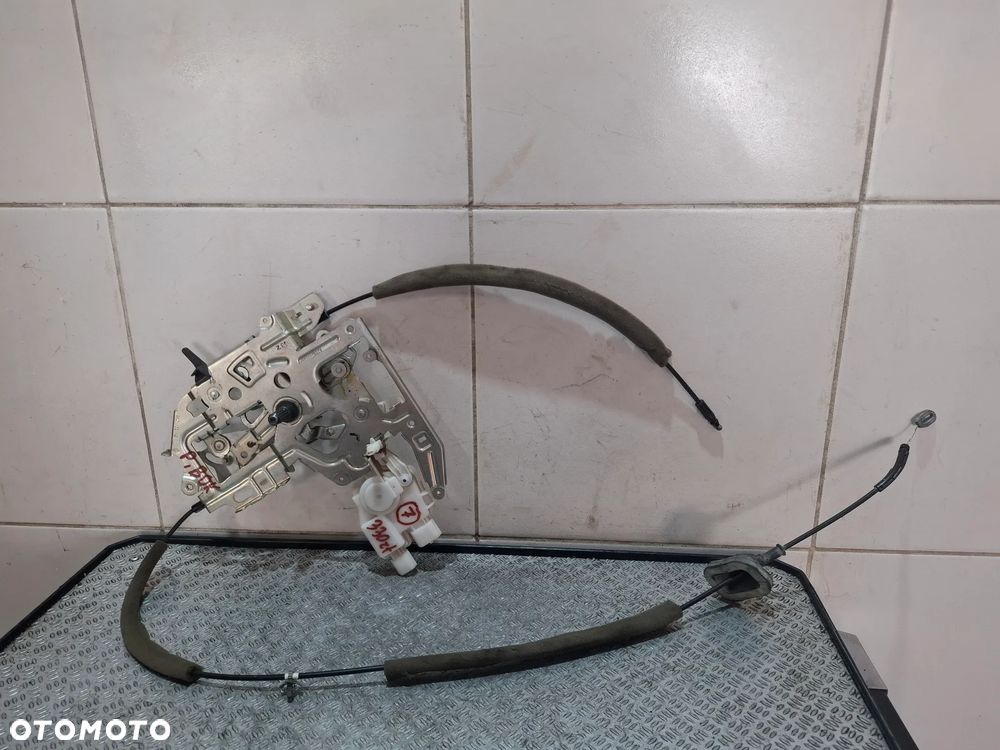 Zamek drzwi prawych przesuwnych Renault Master III cały dobry - 1