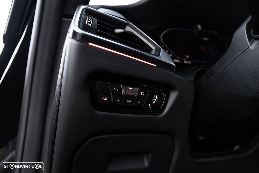 BMW M4 Competition xDrive - 37