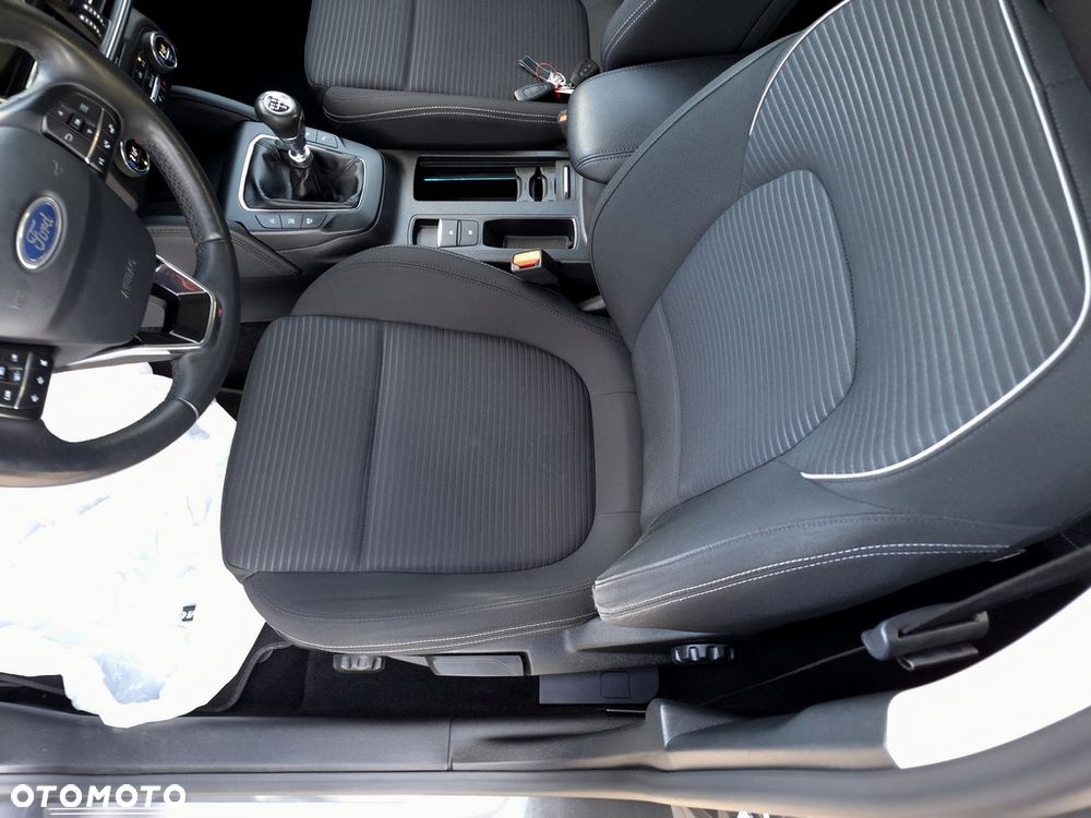 Ford Focus 2.0 EcoBlue Titanium - 12