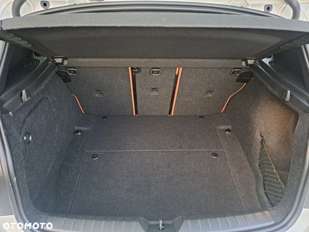 BMW Seria 1 120d Sport Line Shadow sport - 33