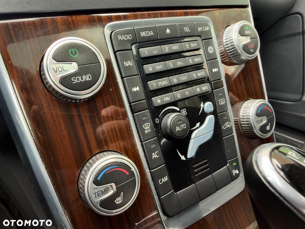 Volvo V60 D5 AWD Geartronic - 31