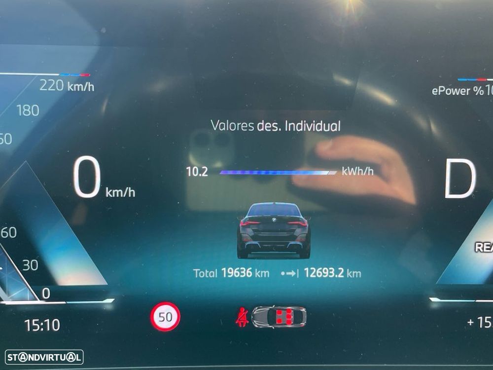 BMW i4 eDrive40 Desportiva M - 3