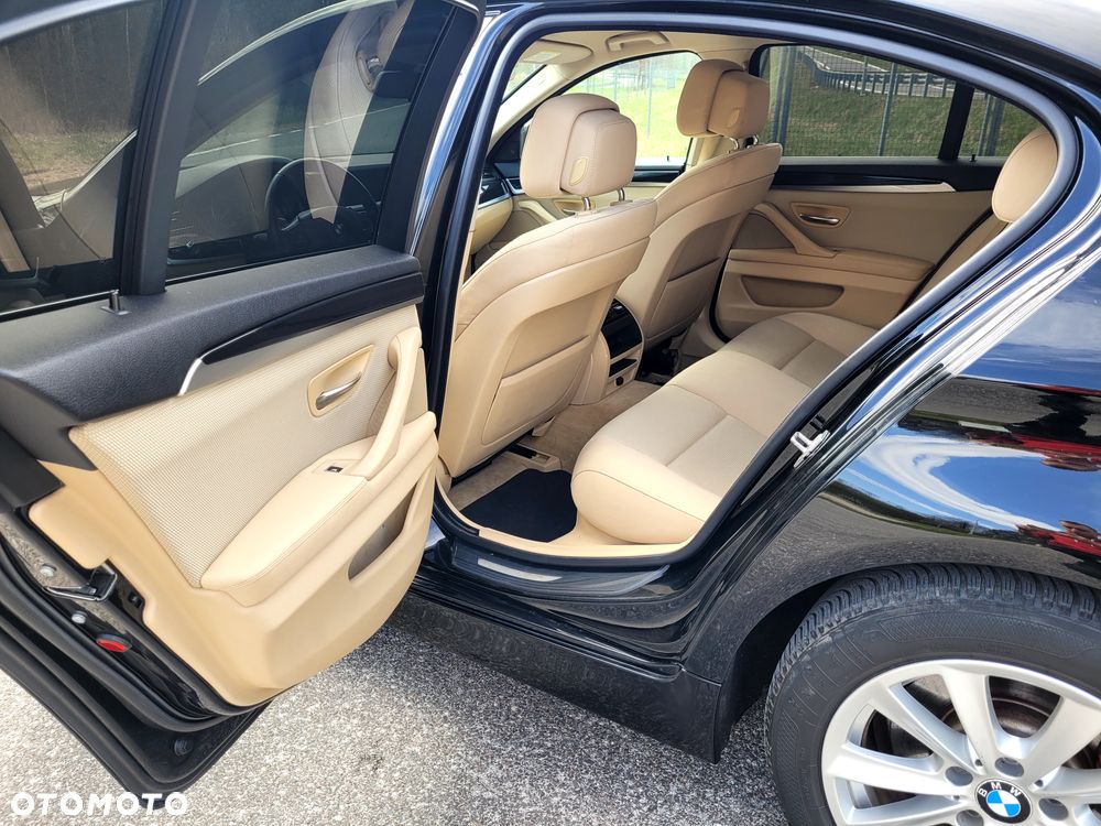 BMW Seria 5 520d - 23