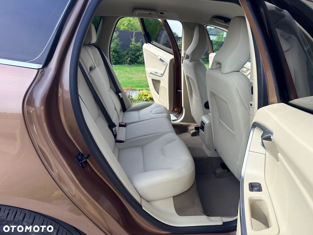 Volvo XC 60 2.4D AWD - 14