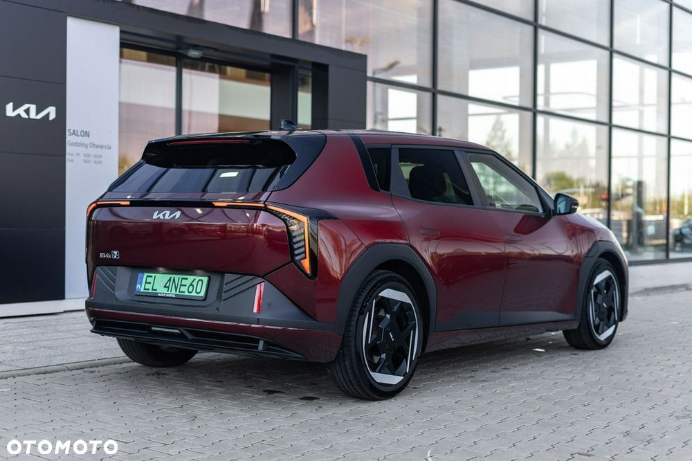 Kia EV4 - 4