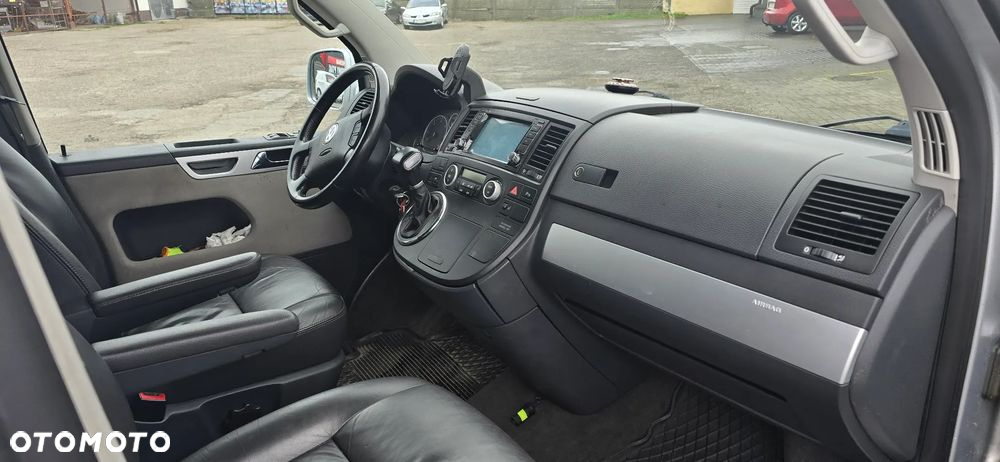 Volkswagen Multivan - 5