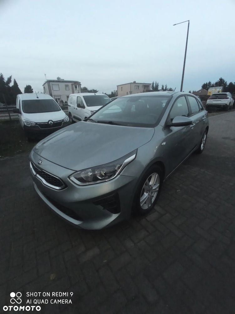 Kia Ceed - 9